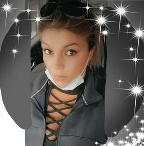 Meet your Posher, Jenn